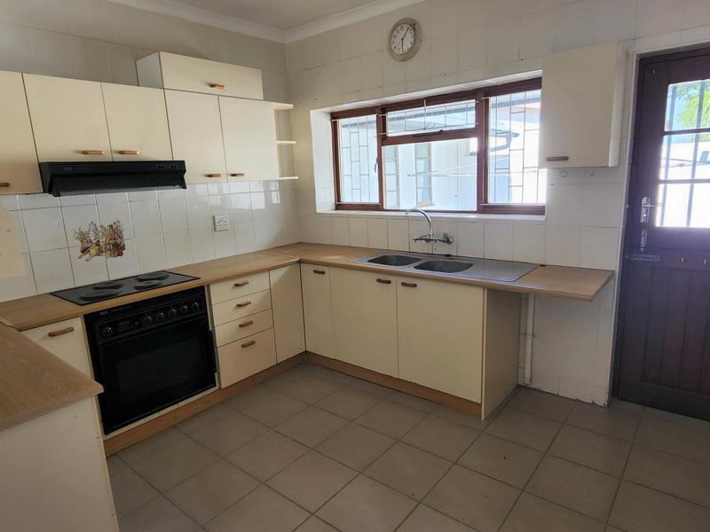 3 Bedroom Property for Sale in Bergzicht Western Cape